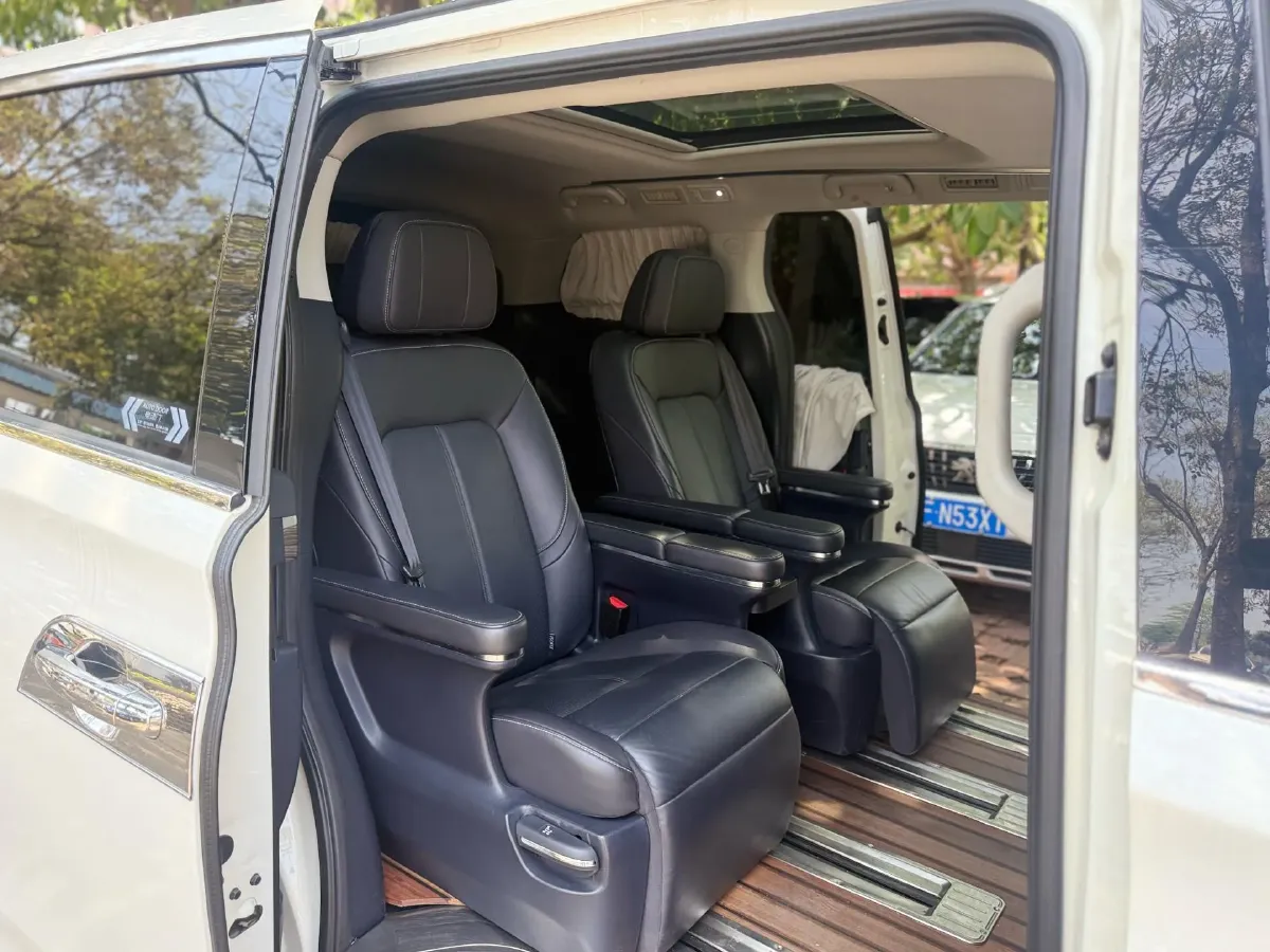 2021 GAC Trumpchi M8 2.0T 252HP L4 8AT,autocango,china used car exporter,china ev exporter,chinese used car exporter,chinese used ev exporter