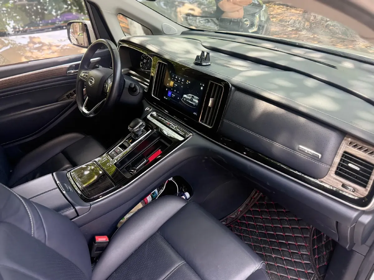 2021 GAC Trumpchi M8 2.0T 252HP L4 8AT,autocango,china used car exporter,china ev exporter,chinese used car exporter,chinese used ev exporter