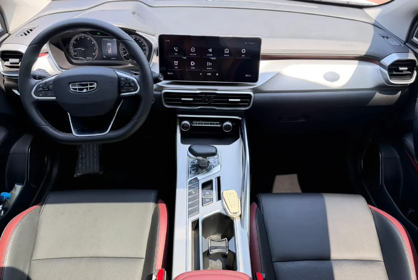 2021 Geely Coolray 1.4T 141HP L4 6DCT,autocango,china used car exporter,china ev exporter,chinese used car exporter,chinese used ev exporter