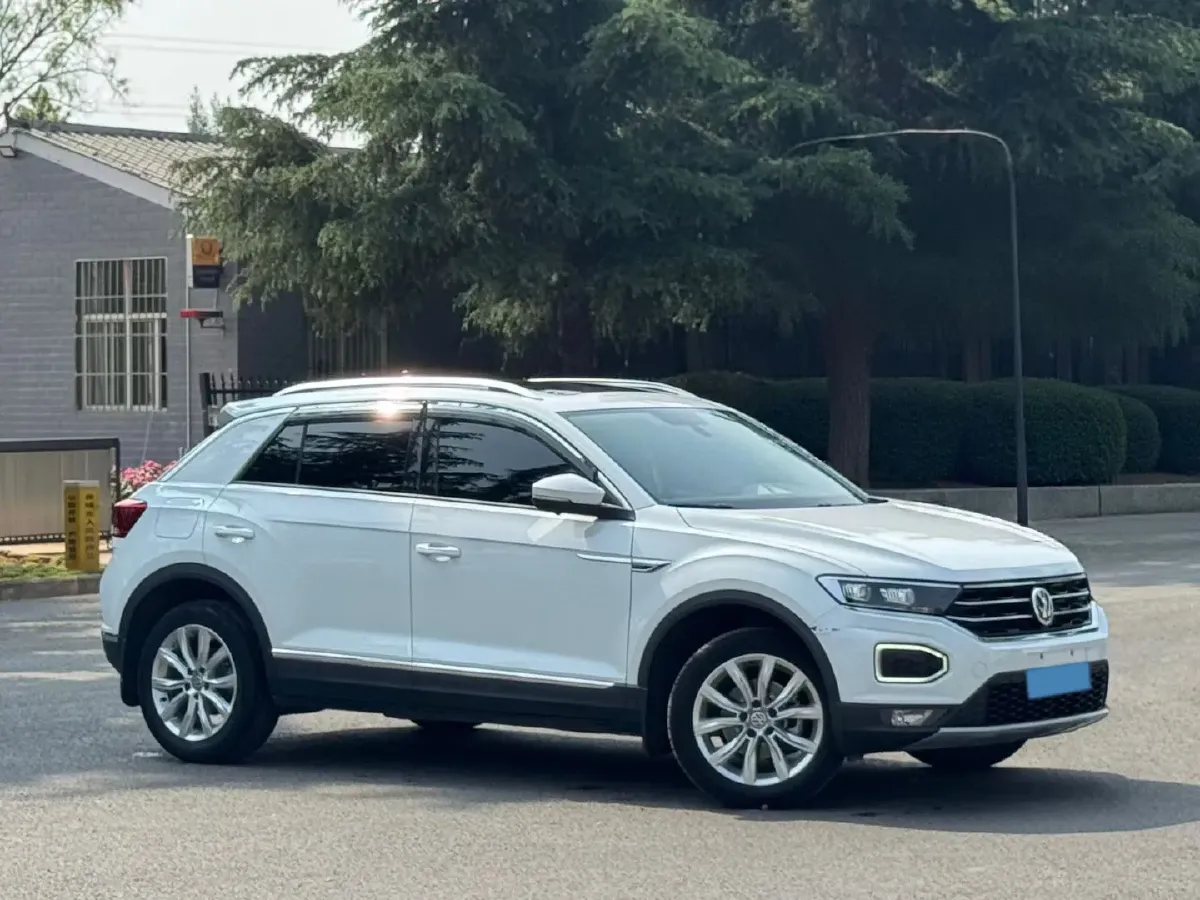 2019 Volkswagen T-Roc 1.4T 131HP L4 7DCT,autocango,china used car exporter,china ev exporter,chinese used car exporter,chinese used ev exporter
