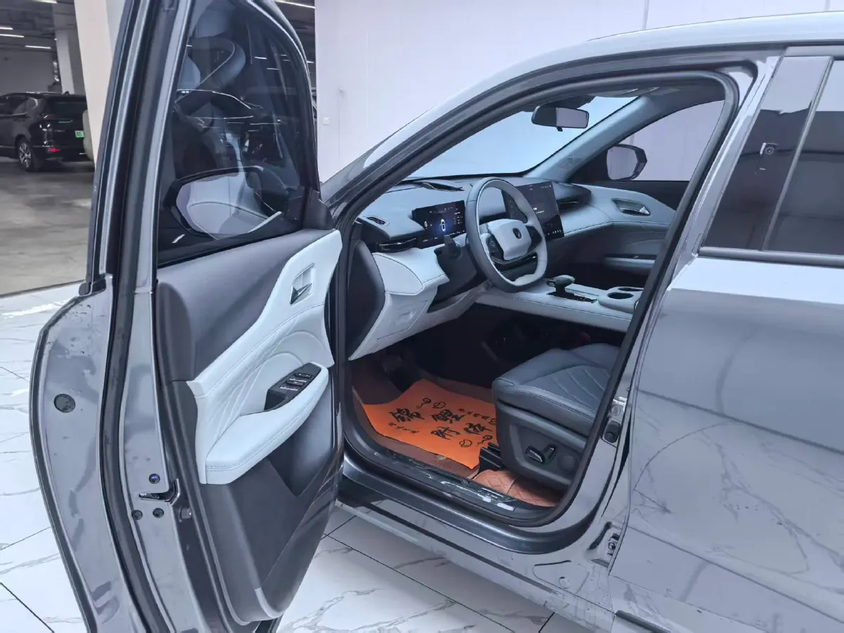 2024 ChangAn UNI-Z 1.5L 98HP L4 E-CVT PHEV 18.4KWH,autocango,china used car exporter,china ev exporter,chinese used car exporter,chinese used ev exporter