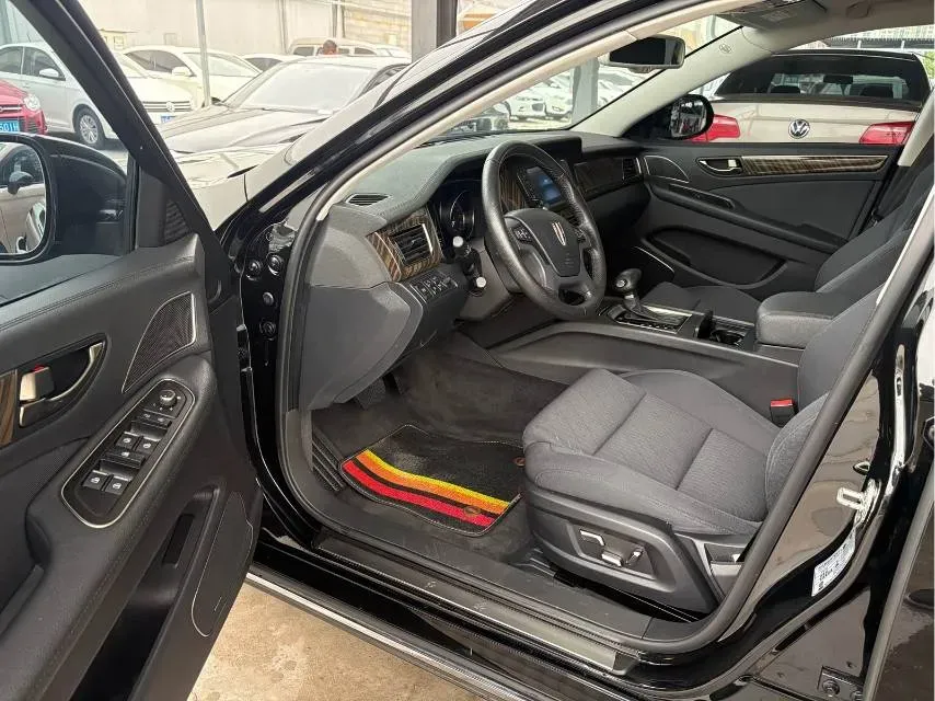 2021 HongQi H7 1.8T 188HP L4 6AT,autocango,china used car exporter,china ev exporter,chinese used car exporter,chinese used ev exporter