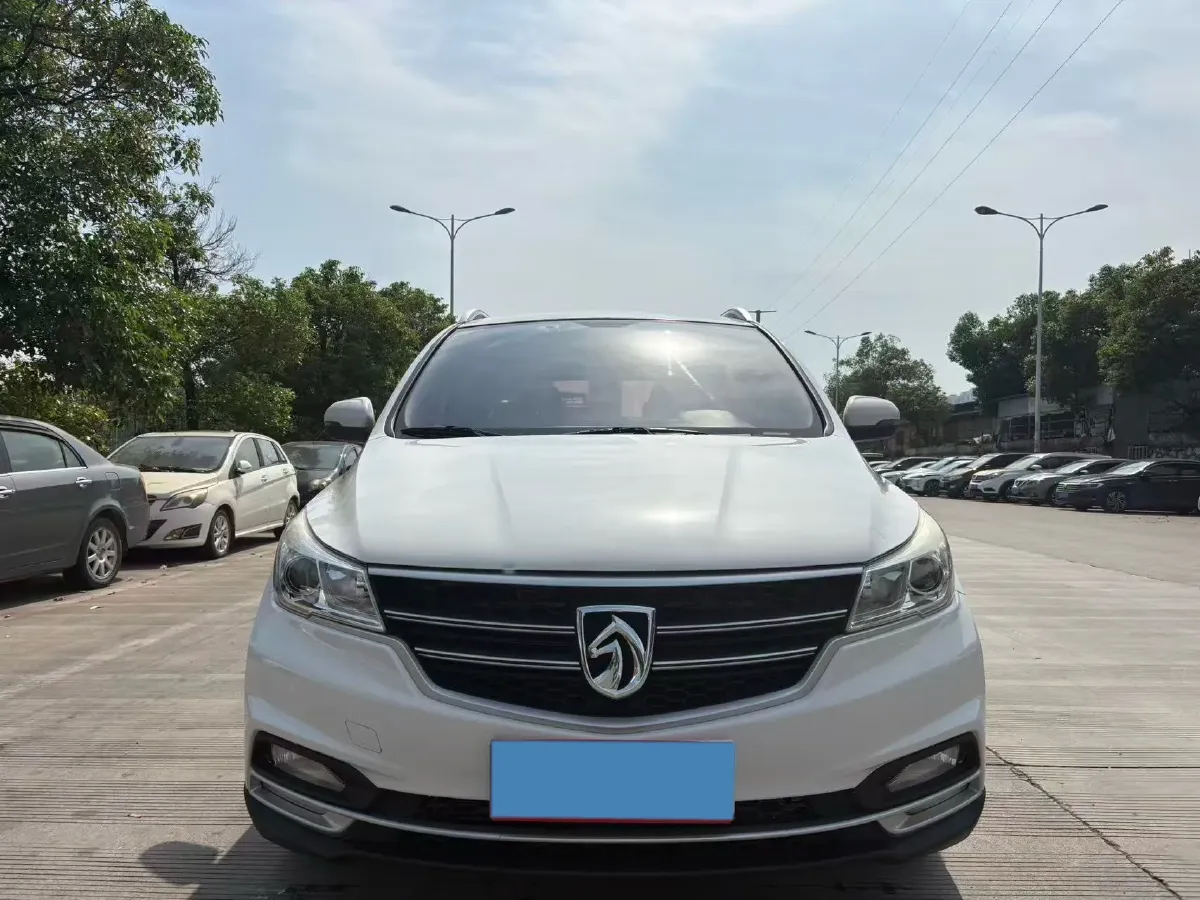 2019 BaoJun 730 1.5T 151HP L4 CVT,autocango,china used car exporter,china ev exporter,chinese used car exporter,chinese used ev exporter
