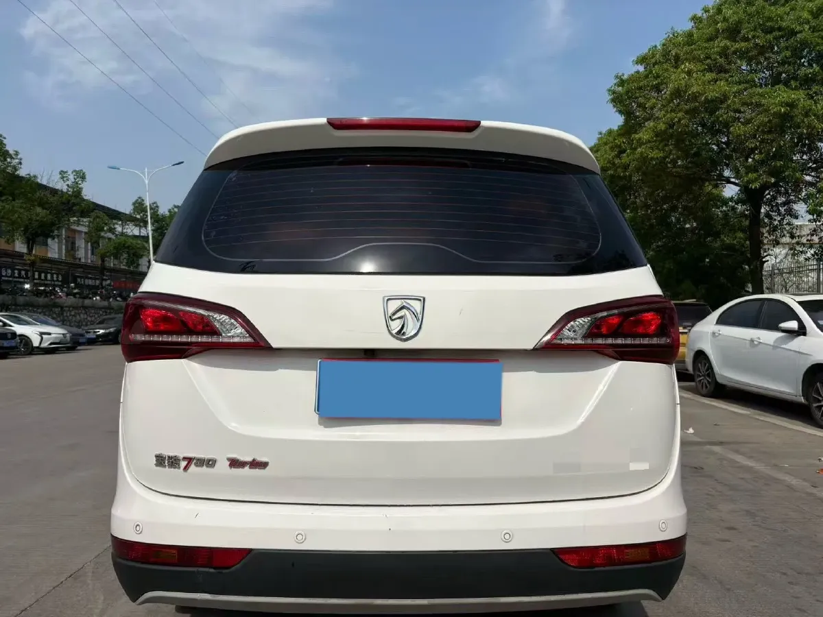 2019 BaoJun 730 1.5T 151HP L4 CVT,autocango,china used car exporter,china ev exporter,chinese used car exporter,chinese used ev exporter