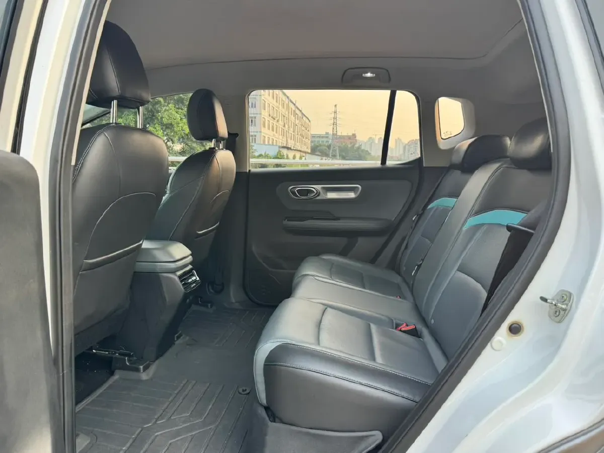 2022 Geely Okavango 1.8T 184HP L4 7DCT,autocango,china used car exporter,china ev exporter,chinese used car exporter,chinese used ev exporter