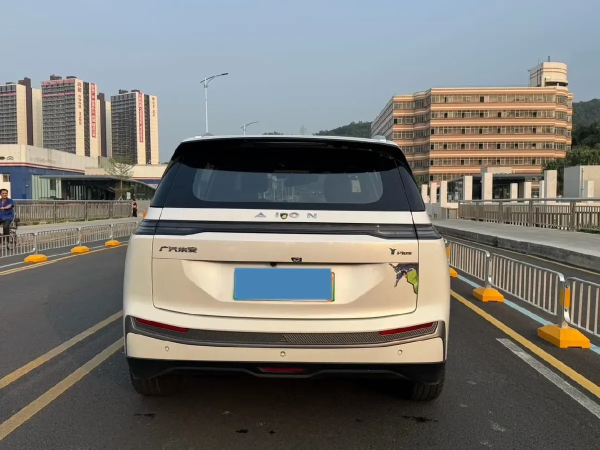 2022 Geely Okavango 1.8T 184HP L4 7DCT,autocango,china used car exporter,china ev exporter,chinese used car exporter,chinese used ev exporter