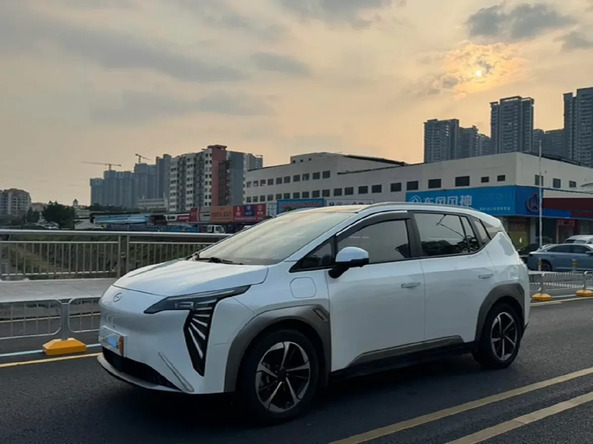 2022 Geely Okavango 1.8T 184HP L4 7DCT,autocango,china used car exporter,china ev exporter,chinese used car exporter,chinese used ev exporter