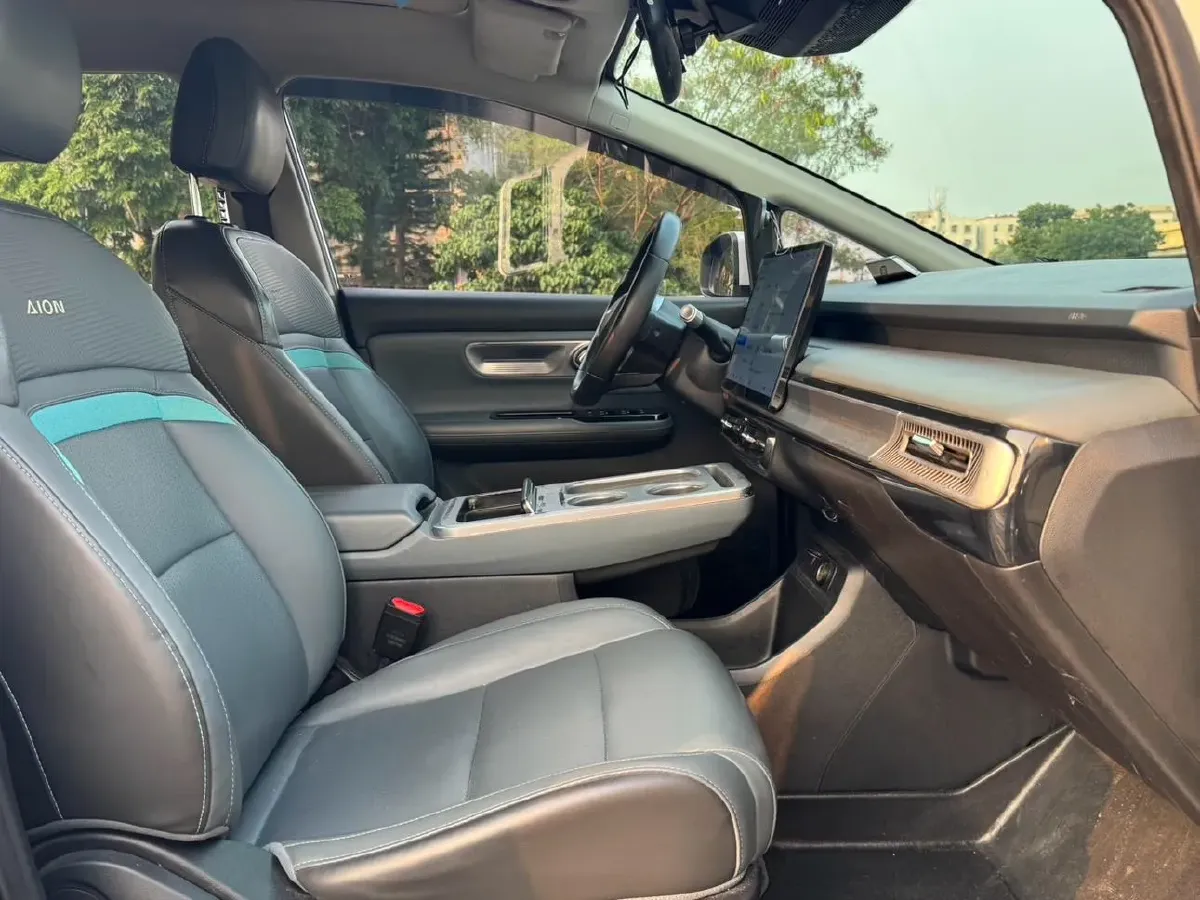 2022 Geely Okavango 1.8T 184HP L4 7DCT,autocango,china used car exporter,china ev exporter,chinese used car exporter,chinese used ev exporter