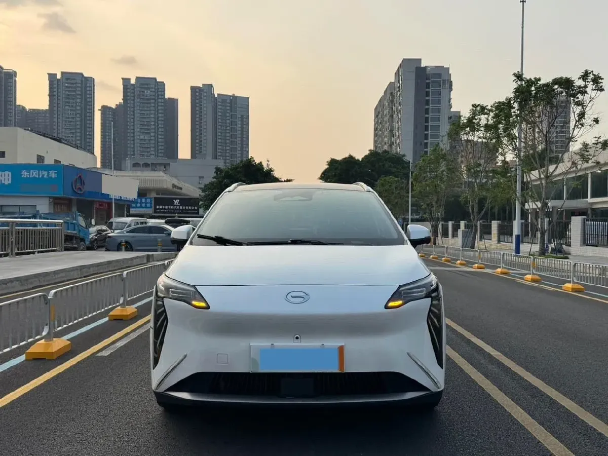 2022 Geely Okavango 1.8T 184HP L4 7DCT,autocango,china used car exporter,china ev exporter,chinese used car exporter,chinese used ev exporter