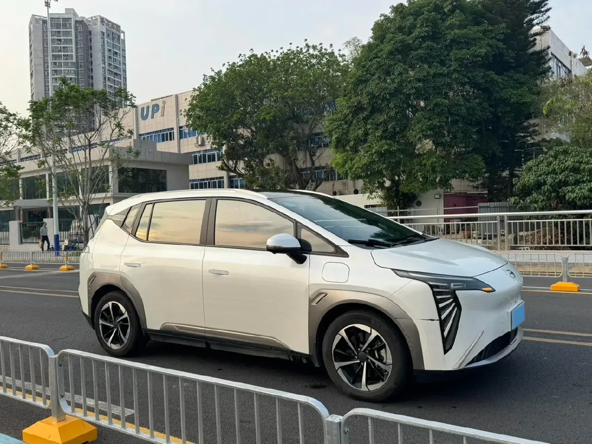 2022 Geely Okavango 1.8T 184HP L4 7DCT,autocango,china used car exporter,china ev exporter,chinese used car exporter,chinese used ev exporter