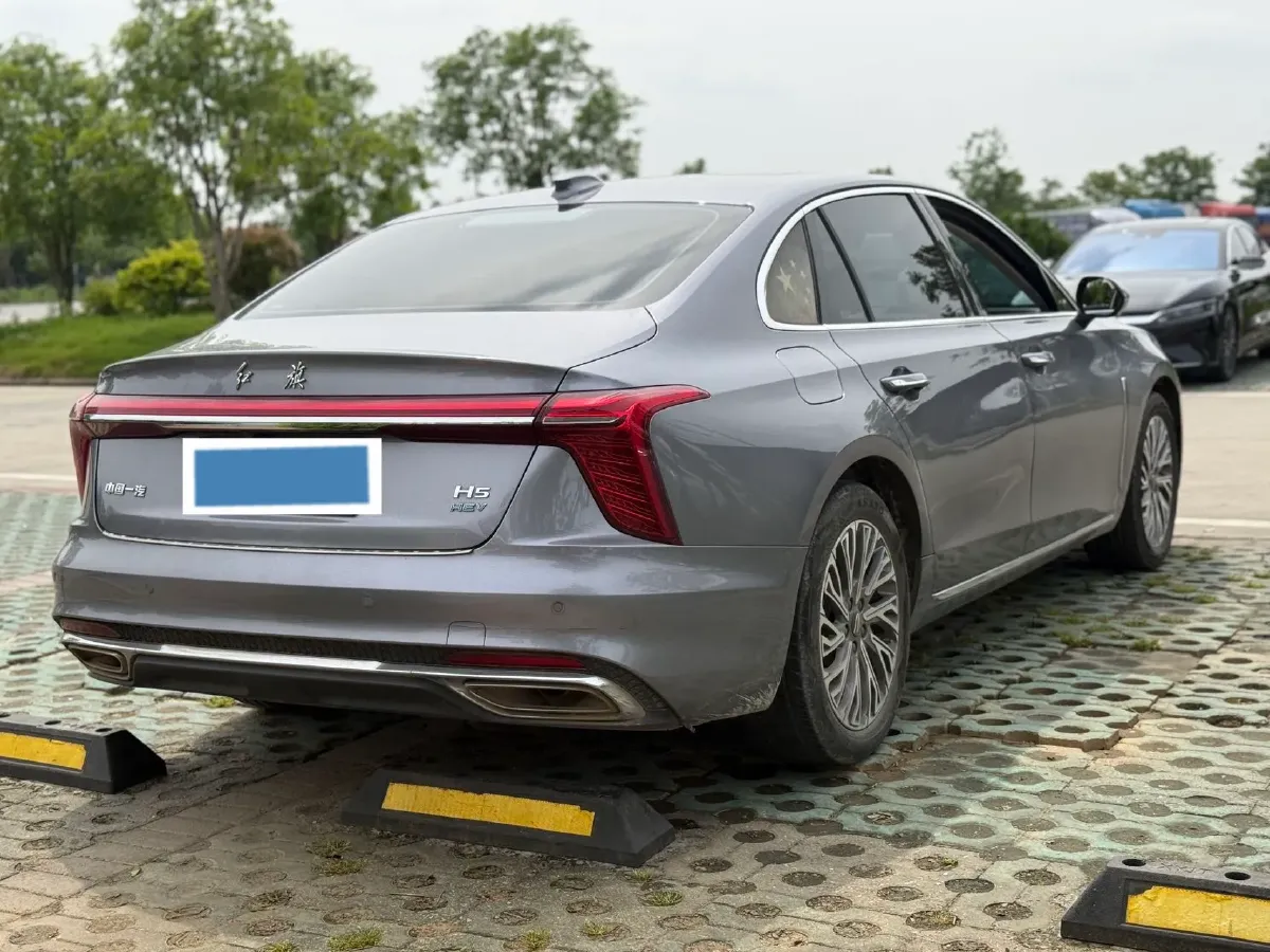 2023 HongQi H5 1.5T 169HP L4 E-CVT Hybrid,autocango,china used car exporter,china ev exporter,chinese used car exporter,chinese used ev exporter
