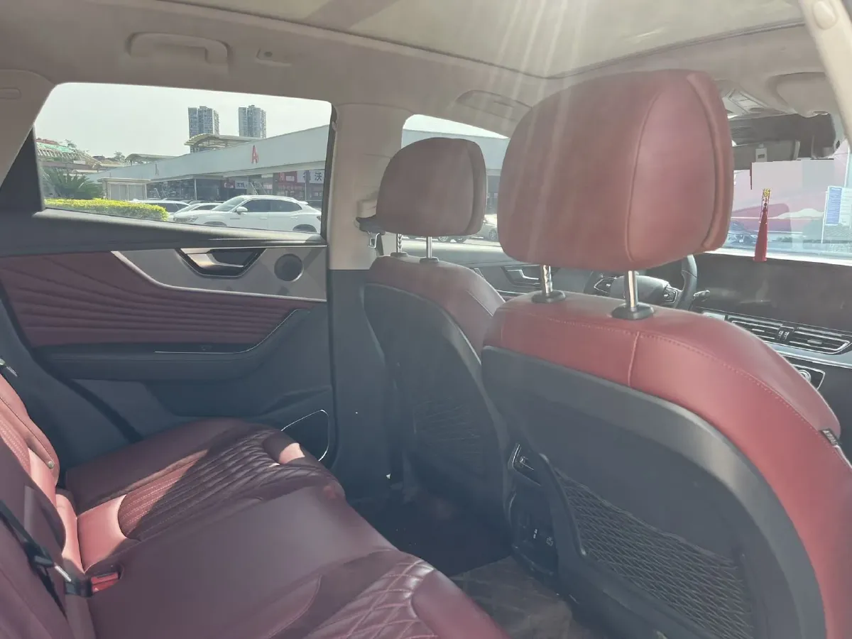 2023 HongQi HS5 2.0T 252HP L4 8AT,autocango,china used car exporter,china ev exporter,chinese used car exporter,chinese used ev exporter