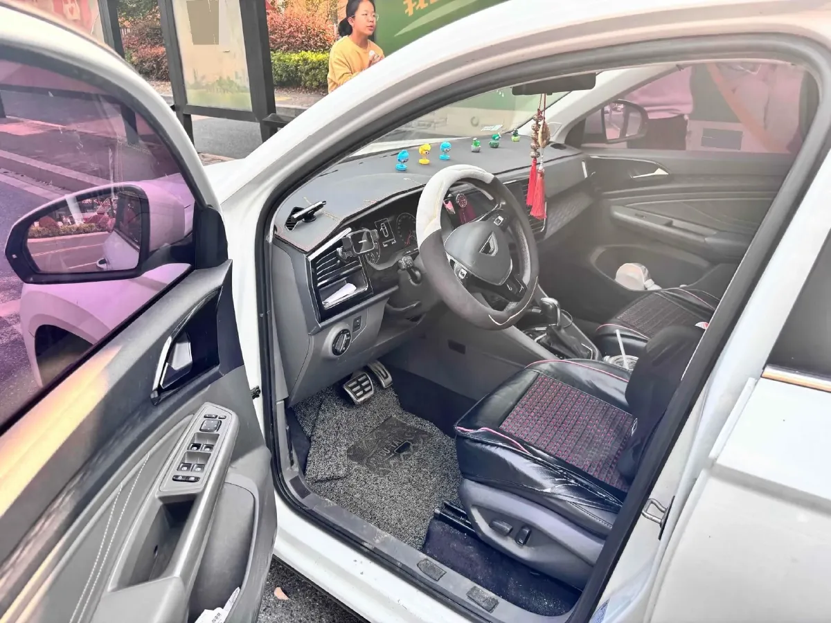 2020 Jetta VS7 1.4T 150HP L4 6AT,autocango,china used car exporter,china ev exporter,chinese used car exporter,chinese used ev exporter