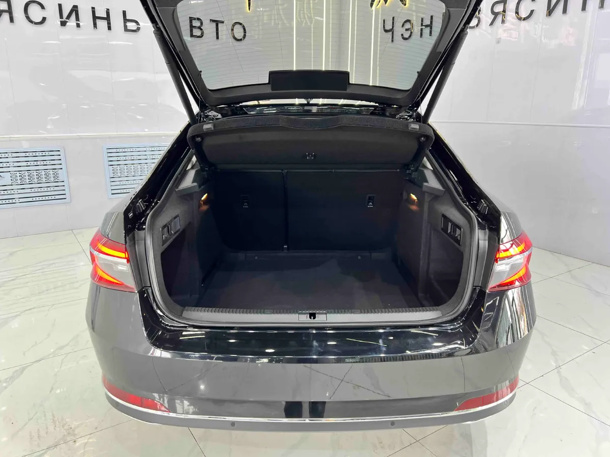 2023 Skoda Superb 1.4T 150HP L4 7DCT,autocango,china used car exporter,china ev exporter,chinese used car exporter,chinese used ev exporter
