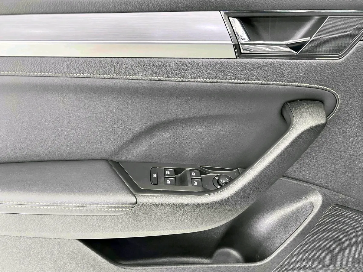 2023 Skoda Superb 1.4T 150HP L4 7DCT,autocango,china used car exporter,china ev exporter,chinese used car exporter,chinese used ev exporter