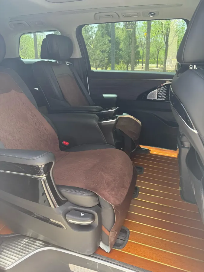 2024 GAC Trumpchi M8 2.0T 252HP L4 8AT,autocango,china used car exporter,china ev exporter,chinese used car exporter,chinese used ev exporter