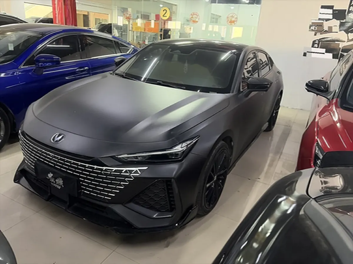 2022 ChangAn UNI-V 2.0T 233HP L4 8AT,autocango,china used car exporter,china ev exporter,chinese used car exporter,chinese used ev exporter