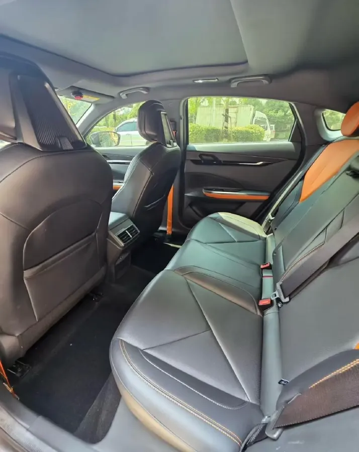 2023 ChangAn UNI-V 1.5T 188HP L4 7DCT,autocango,china used car exporter,china ev exporter,chinese used car exporter,chinese used ev exporter