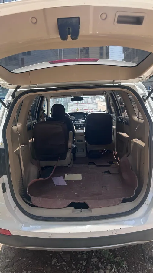 2016 BaoJun 560 1.5T 150HP L4 6MT,autocango,china used car exporter,china ev exporter,chinese used car exporter,chinese used ev exporter