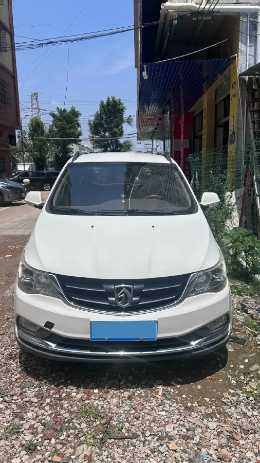 2016 BaoJun 560 1.5T 150HP L4 6MT,autocango,china used car exporter,china ev exporter,chinese used car exporter,chinese used ev exporter