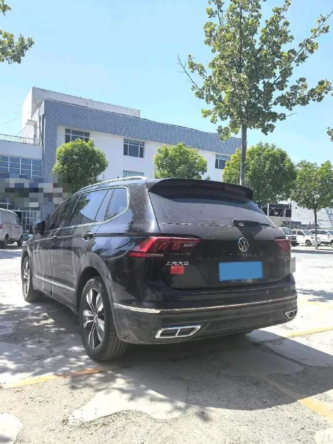 2024 Volkswagen Tiguan L 2.0T 186HP L4 7DCT,autocango,china used car exporter,china ev exporter,chinese used car exporter,chinese used ev exporter