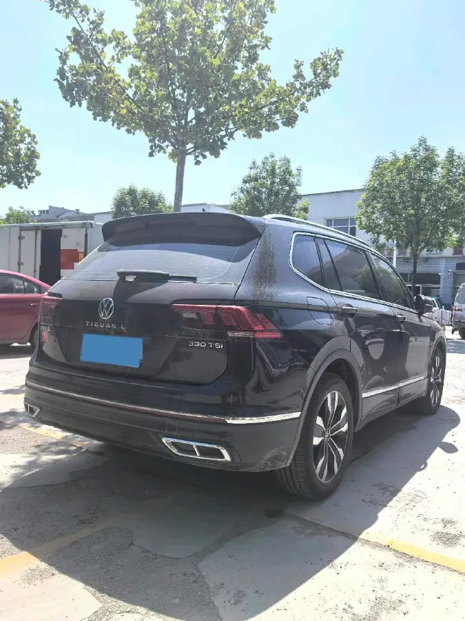 2024 Volkswagen Tiguan L 2.0T 186HP L4 7DCT,autocango,china used car exporter,china ev exporter,chinese used car exporter,chinese used ev exporter