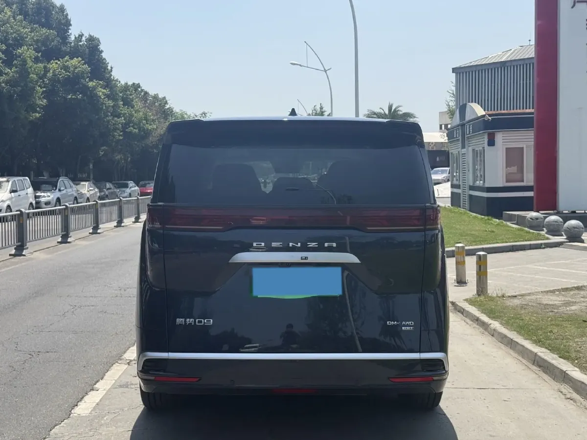 2025 Denza D9 1.5T 156HP L4 E-CVT PHEV 40KWH,autocango,china used car exporter,china ev exporter,chinese used car exporter,chinese used ev exporter