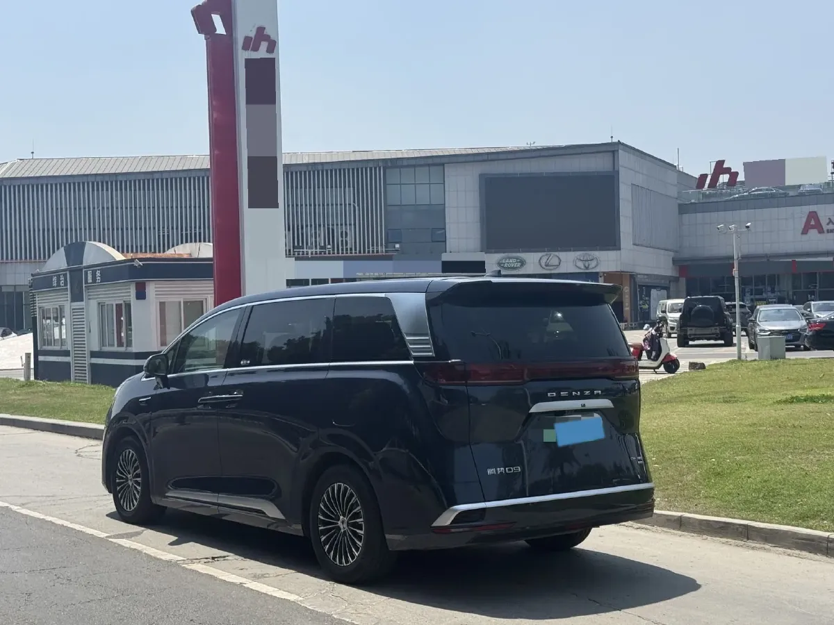 2025 Denza D9 1.5T 156HP L4 E-CVT PHEV 40KWH,autocango,china used car exporter,china ev exporter,chinese used car exporter,chinese used ev exporter