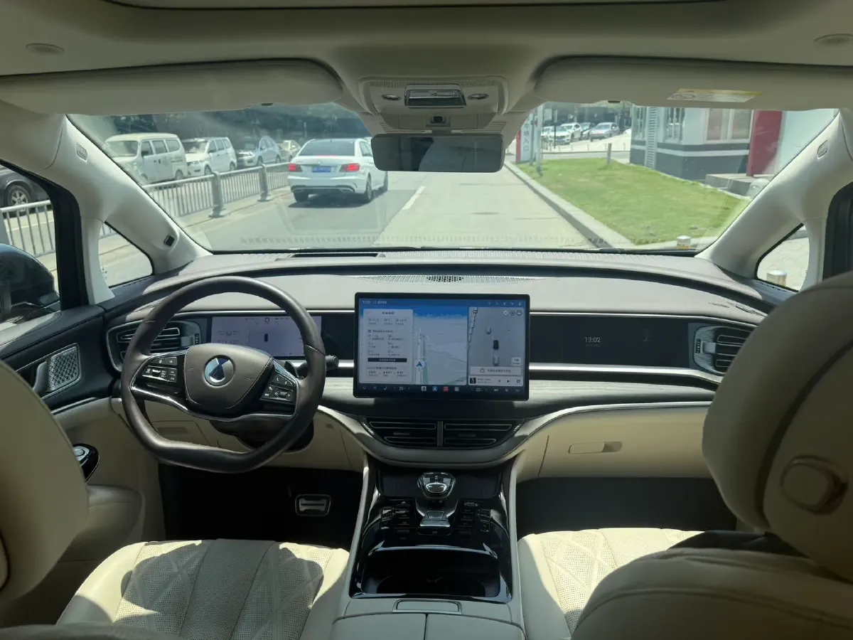 2025 Denza D9 1.5T 156HP L4 E-CVT PHEV 40KWH,autocango,china used car exporter,china ev exporter,chinese used car exporter,chinese used ev exporter