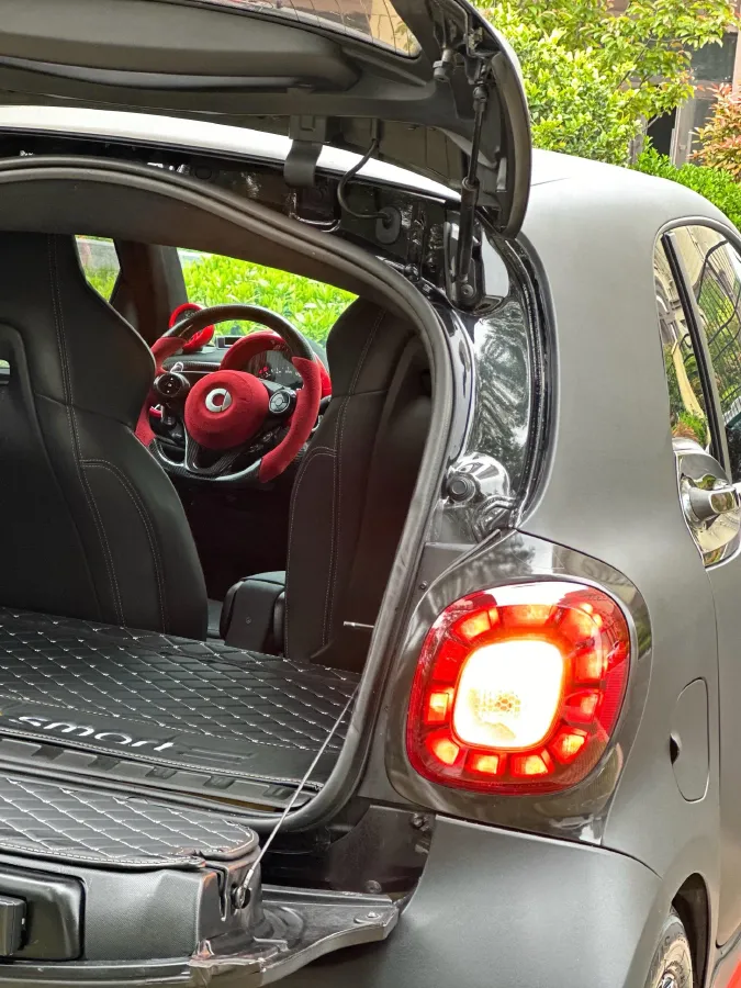 2016 Smart smart fortwo 0.9T 90HP L3 6DCT,autocango,china used car exporter,china ev exporter,chinese used car exporter,chinese used ev exporter