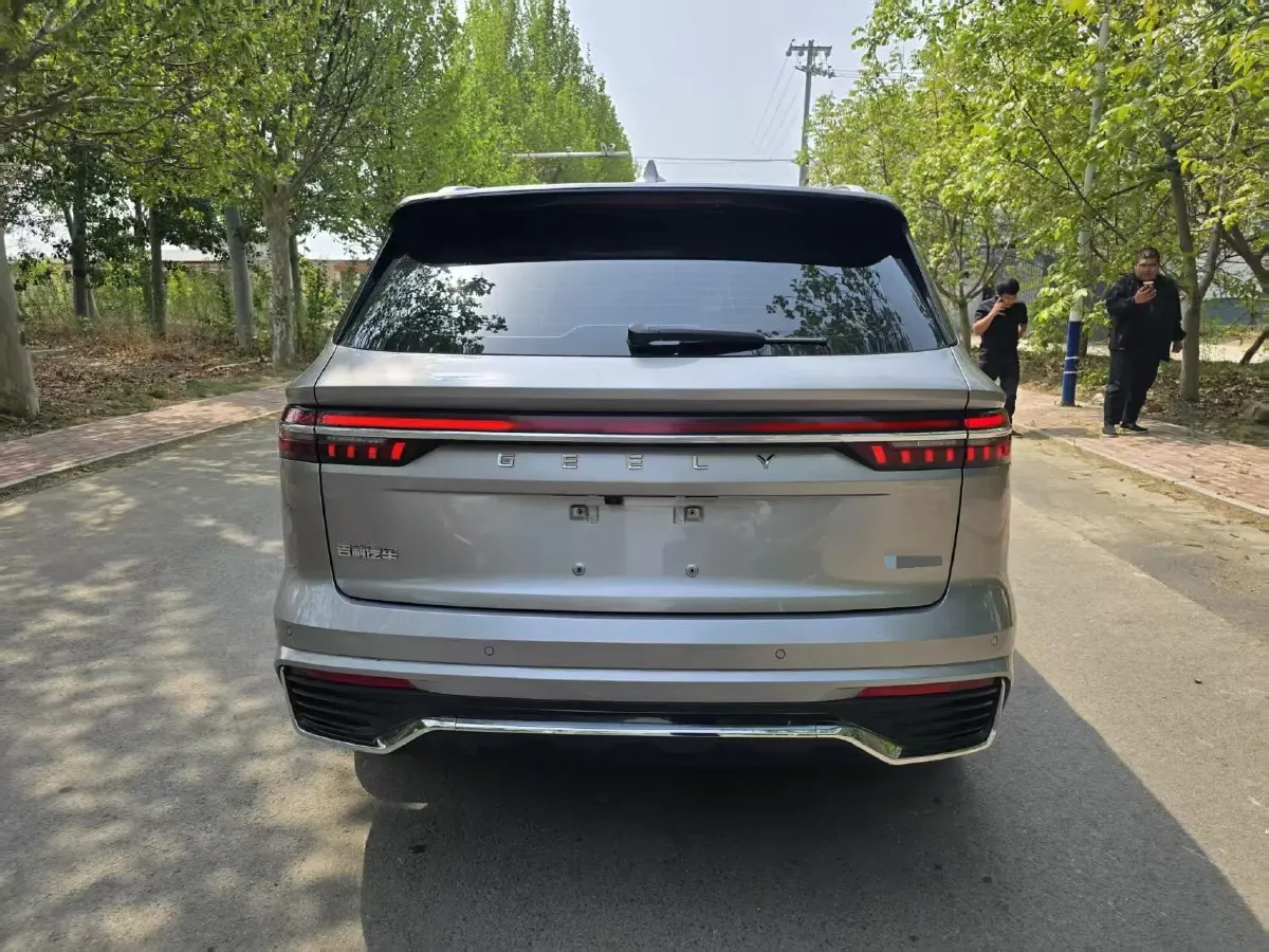 2021 Geely Monjaro 2.0T 218HP L4 7DCT,autocango,china used car exporter,china ev exporter,chinese used car exporter,chinese used ev exporter