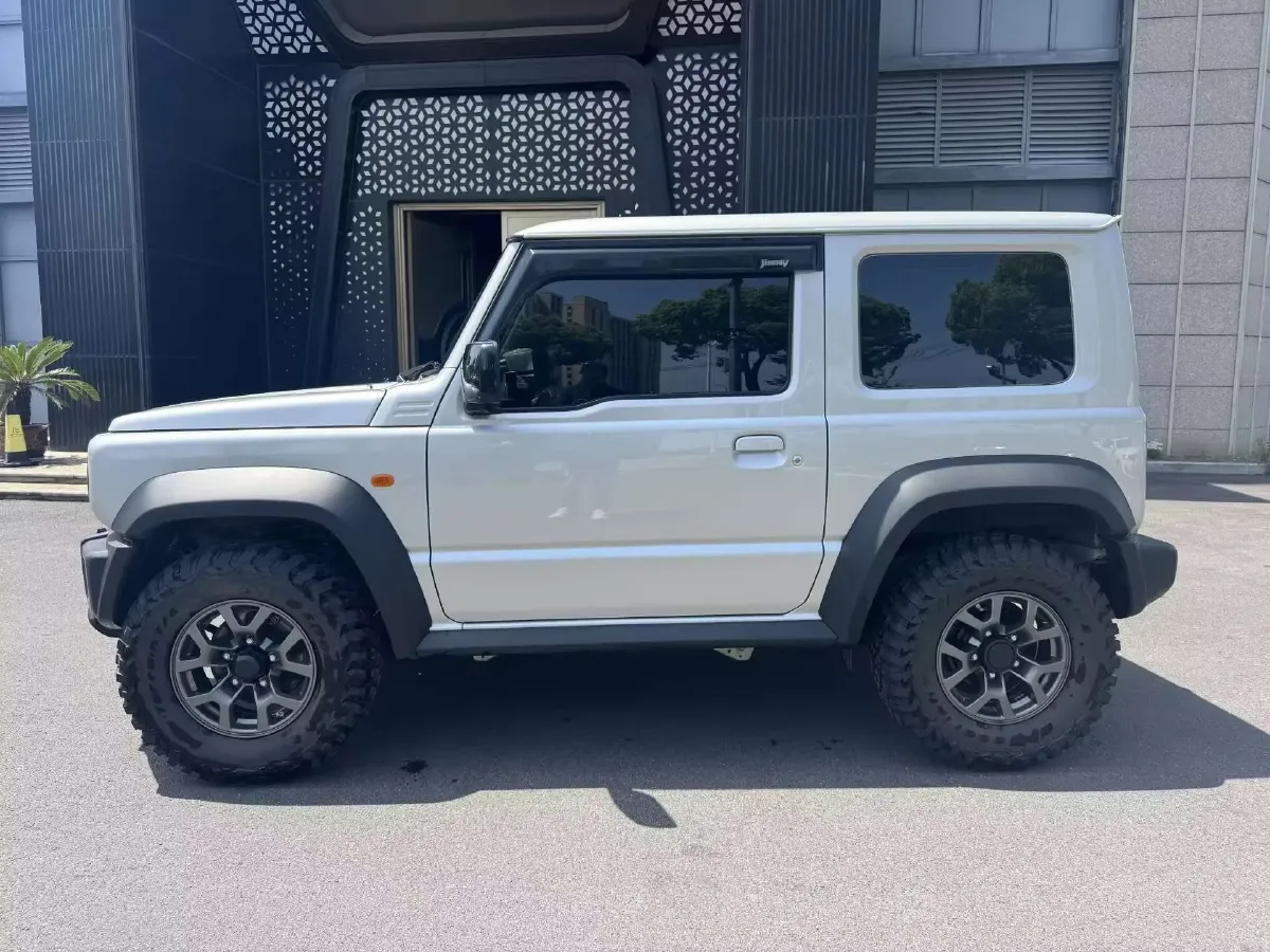 2025 Geely Coolray 1.5L 126HP L4 5MT,autocango,china used car exporter,china ev exporter,chinese used car exporter,chinese used ev exporter