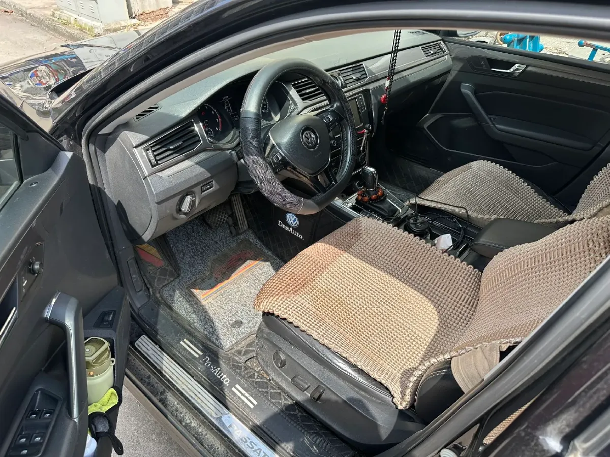 2017 Volkswagen Passat 1.8T 180HP L4 7DCT,autocango,china used car exporter,china ev exporter,chinese used car exporter,chinese used ev exporter