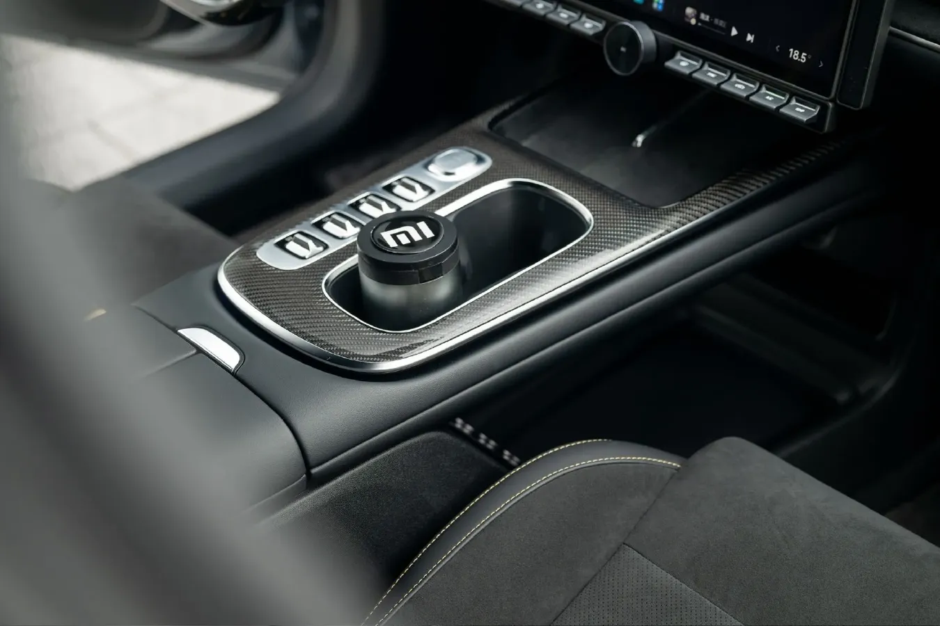 2025 MI SU7 Ultra BEV 93.7KWH,autocango,china used car exporter,china ev exporter,chinese used car exporter,chinese used ev exporter