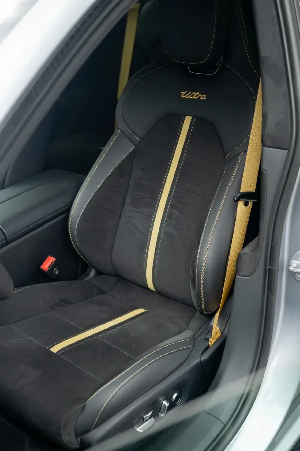 2025 MI SU7 Ultra BEV 93.7KWH,autocango,china used car exporter,china ev exporter,chinese used car exporter,chinese used ev exporter