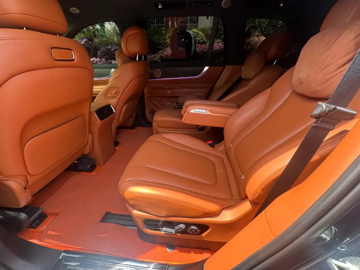 2024 AITO AITO M9 1.5T 152HP L4 REEV 42KWH,autocango,china used car exporter,china ev exporter,chinese used car exporter,chinese used ev exporter