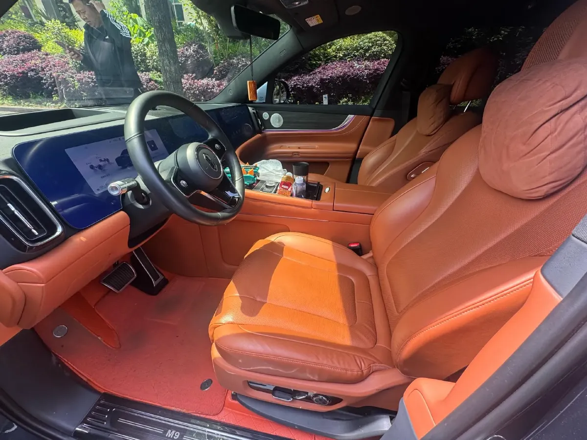 2024 AITO AITO M9 1.5T 152HP L4 REEV 42KWH,autocango,china used car exporter,china ev exporter,chinese used car exporter,chinese used ev exporter