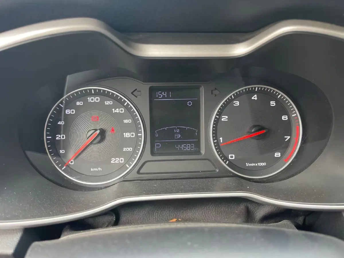 2017 MG ZS 1.5L 120HP L4 4AT,autocango,china used car exporter,china ev exporter,chinese used car exporter,chinese used ev exporter