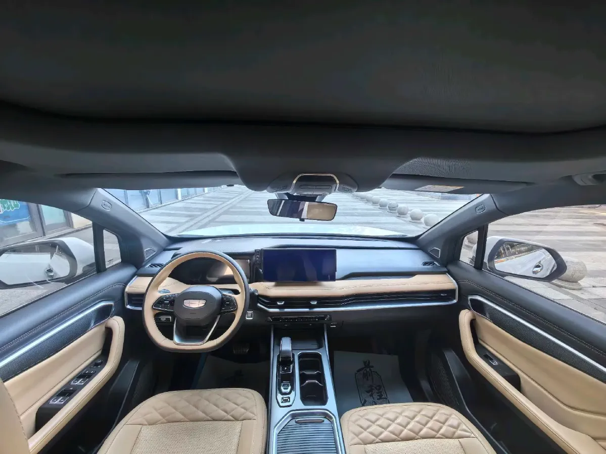 2023 Geely Okavango L 2.0T 218HP L4 7DCT,autocango,china used car exporter,china ev exporter,chinese used car exporter,chinese used ev exporter