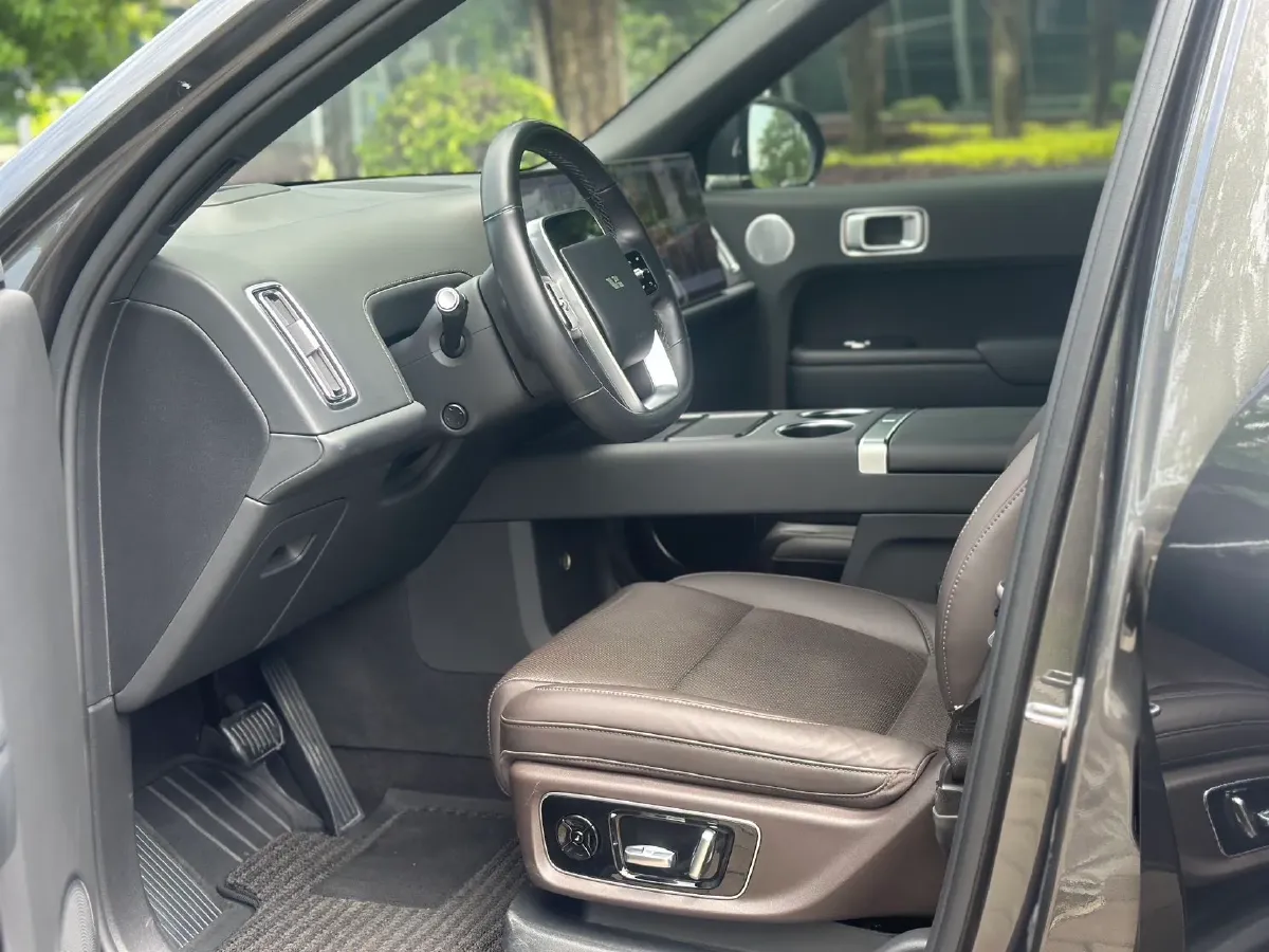 2023 Li L7 Range Extended 154HP REEV 40.9KWH,autocango,china used car exporter,china ev exporter,chinese used car exporter,chinese used ev exporter