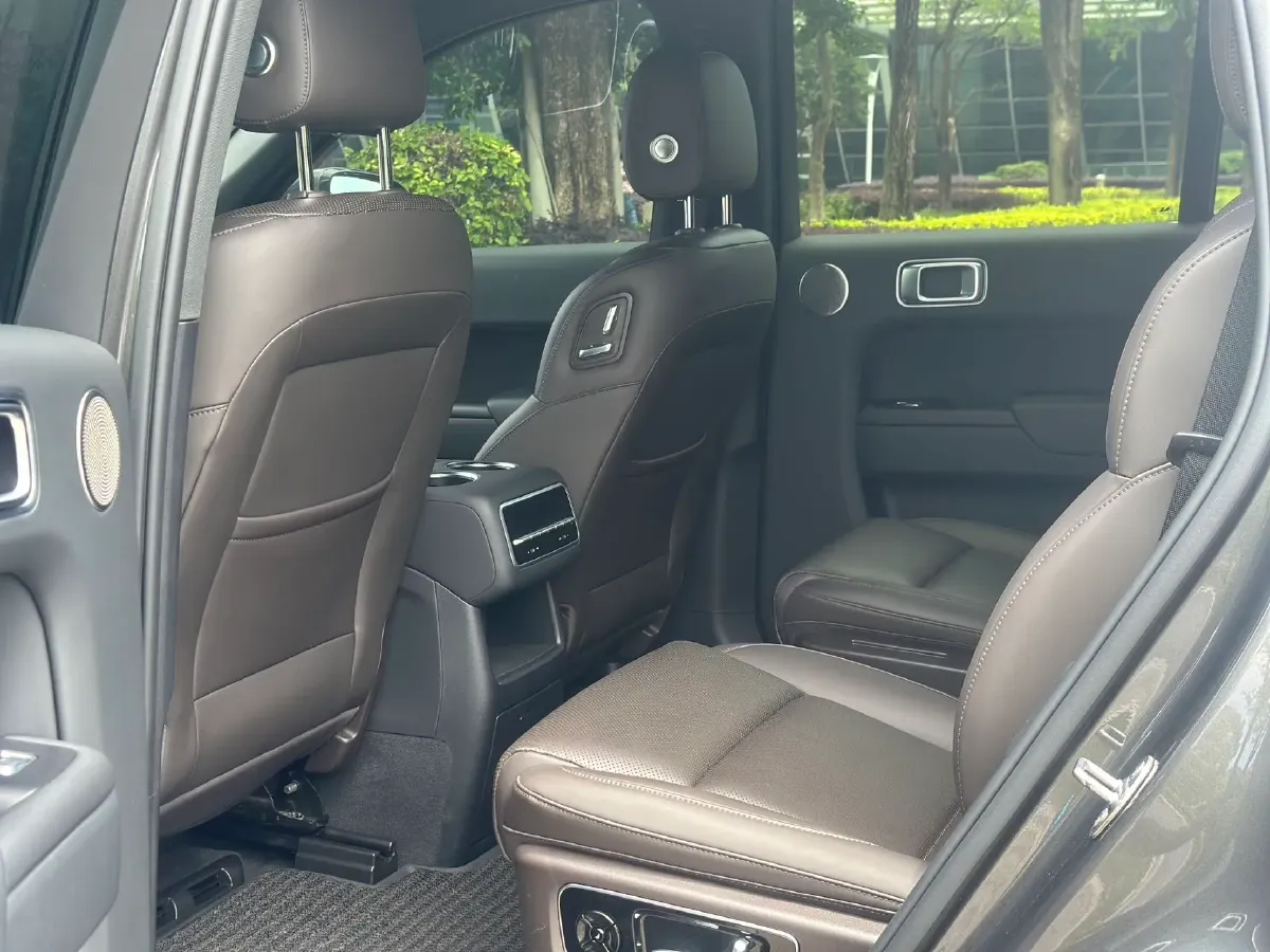 2023 Li L7 Range Extended 154HP REEV 40.9KWH,autocango,china used car exporter,china ev exporter,chinese used car exporter,chinese used ev exporter