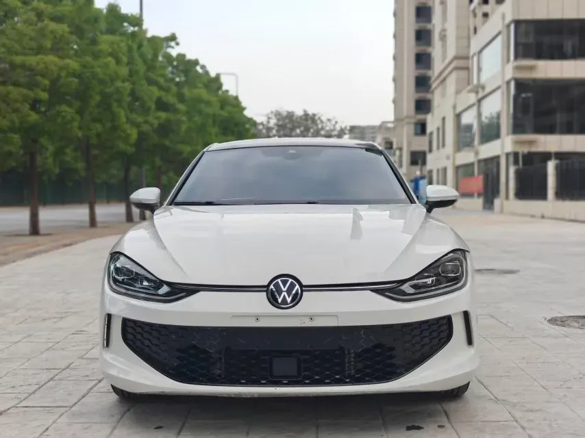 2023 Volkswagen Lamando 1.4T 150HP L4 7DCT,autocango,china used car exporter,china ev exporter,chinese used car exporter,chinese used ev exporter