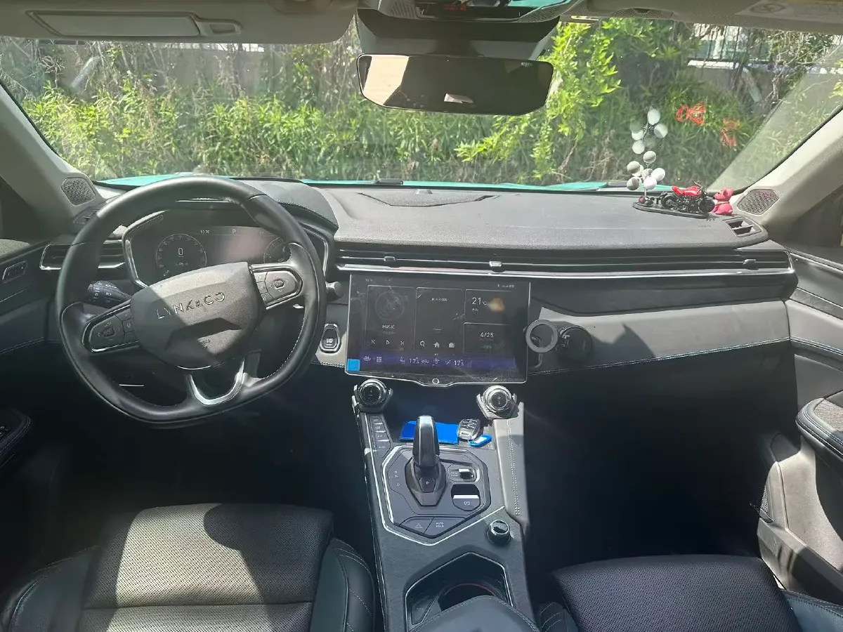 2022 LYNK&CO 05 2.0T 254HP L4 8AT,autocango,china used car exporter,china ev exporter,chinese used car exporter,chinese used ev exporter