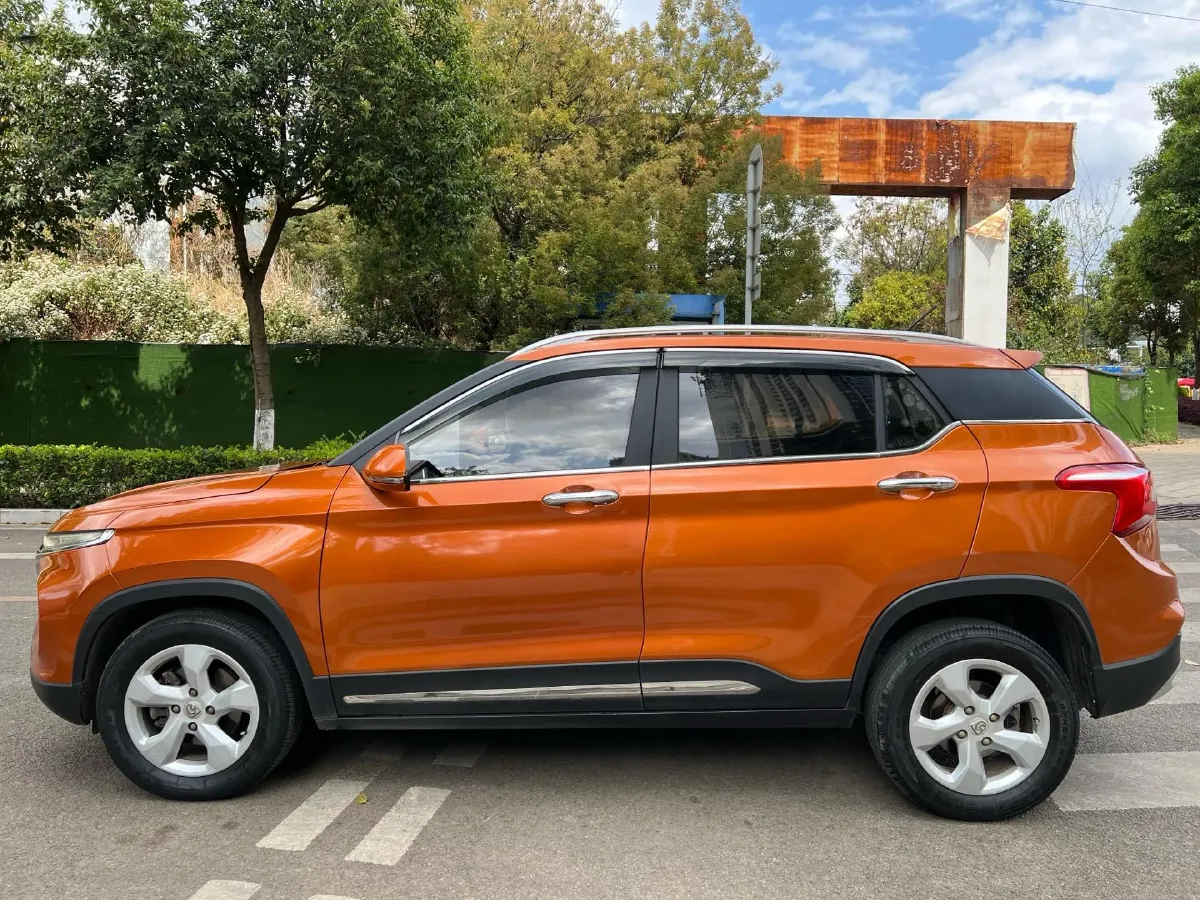 2017 BaoJun 310W 1.5L 105HP L4 6MT,autocango,china used car exporter,china ev exporter,chinese used car exporter,chinese used ev exporter