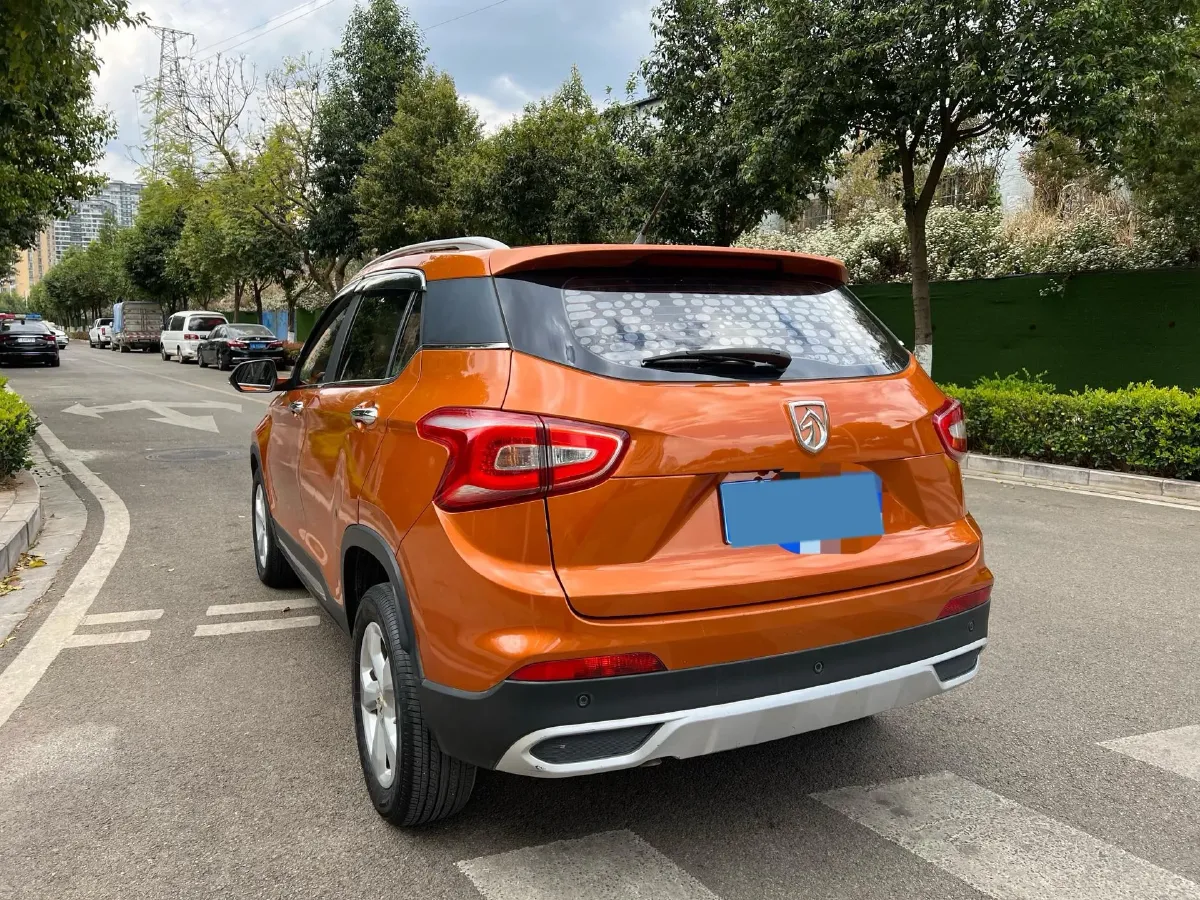 2017 BaoJun 310W 1.5L 105HP L4 6MT,autocango,china used car exporter,china ev exporter,chinese used car exporter,chinese used ev exporter