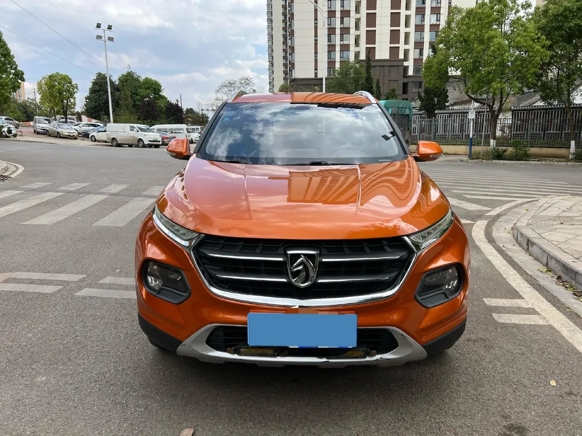 2017 BaoJun 310W 1.5L 105HP L4 6MT,autocango,china used car exporter,china ev exporter,chinese used car exporter,chinese used ev exporter