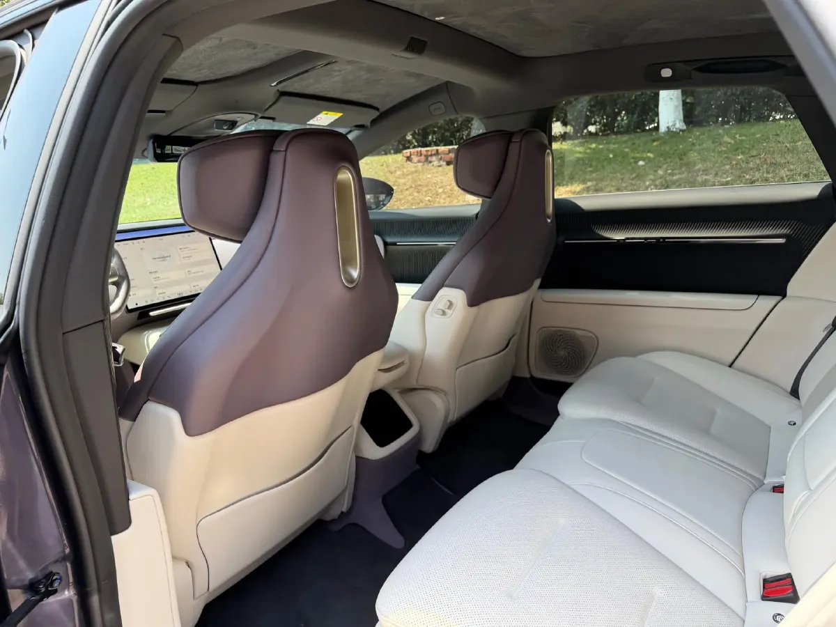 2025 Avatr 12 1.5T 156HP L4 REEV 39.05KWH,autocango,china used car exporter,china ev exporter,chinese used car exporter,chinese used ev exporter