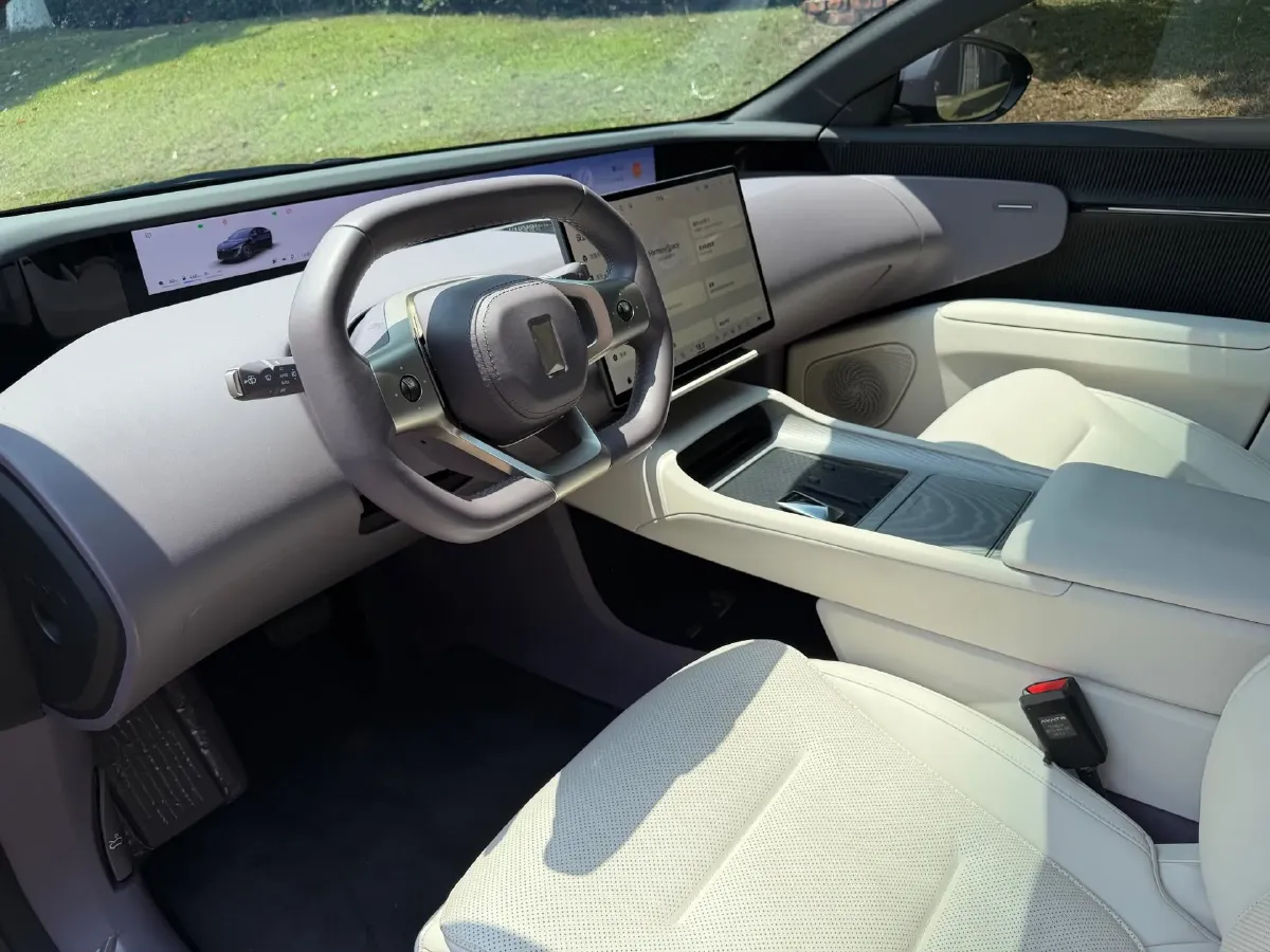 2025 Avatr 12 1.5T 156HP L4 REEV 39.05KWH,autocango,china used car exporter,china ev exporter,chinese used car exporter,chinese used ev exporter