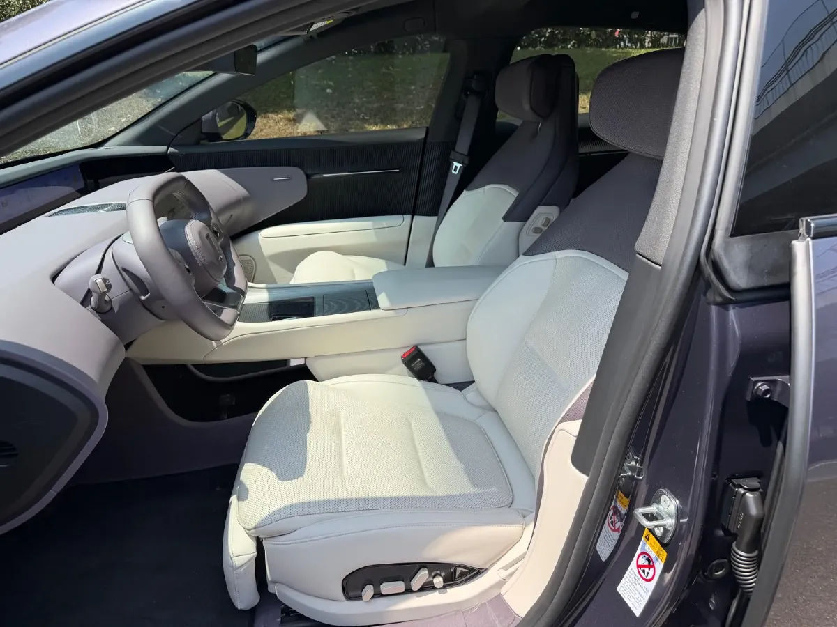 2025 Avatr 12 1.5T 156HP L4 REEV 39.05KWH,autocango,china used car exporter,china ev exporter,chinese used car exporter,chinese used ev exporter