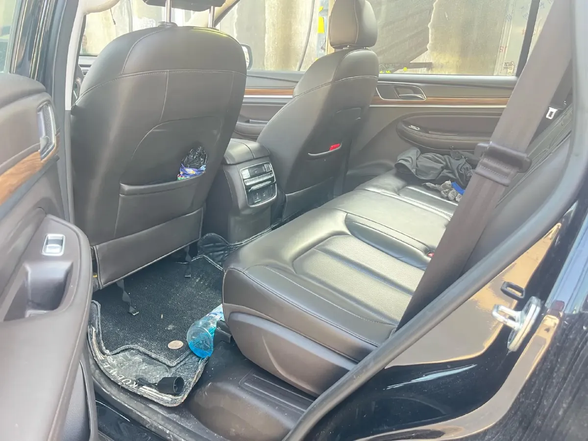 2019 Roewe RX8 2.0T 222HP L4 6AT,autocango,china used car exporter,china ev exporter,chinese used car exporter,chinese used ev exporter